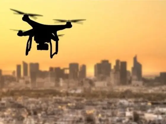 Cómo volar un dron en ciudad
