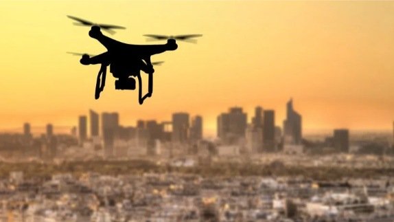 ¿Cómo volar un dron en ciudad? Nuevo RD UAS